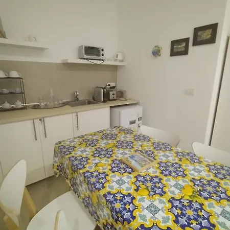 Lauro Charme Feriehus Sorrento